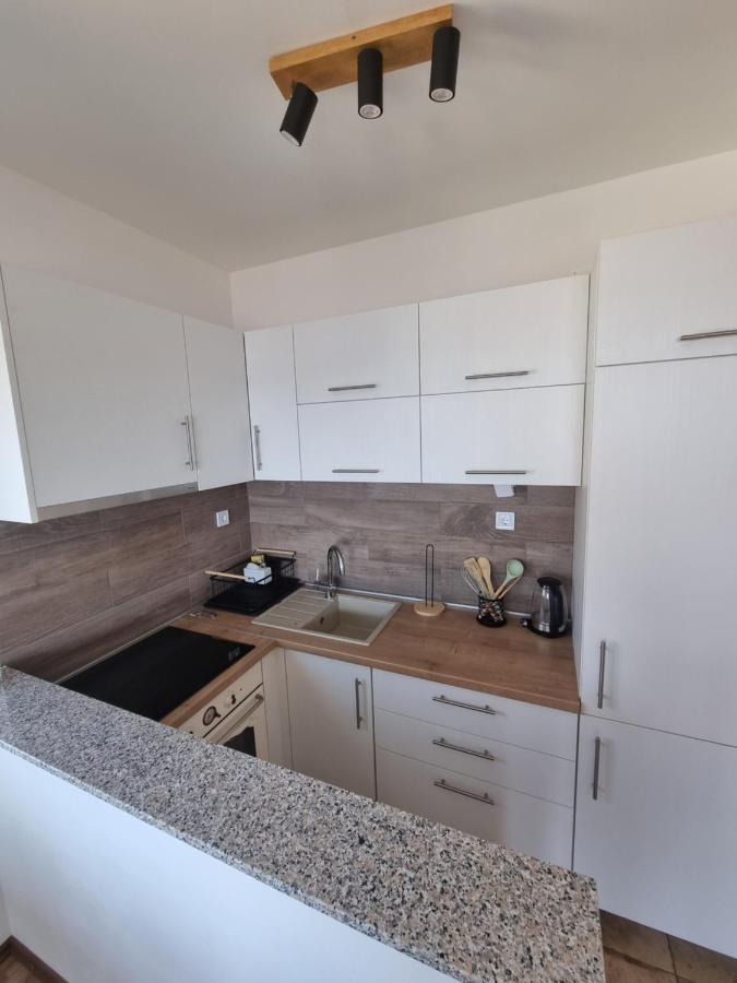 Sea View Apartment Рогозниця Екстер'єр фото