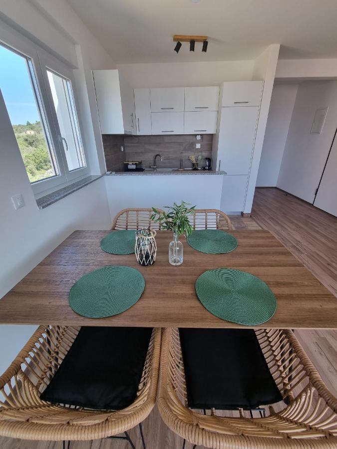 Sea View Apartment Рогозниця Екстер'єр фото