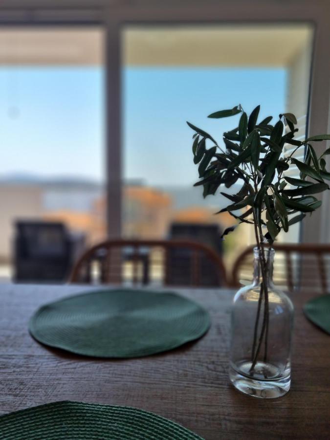 Sea View Apartment Рогозниця Екстер'єр фото